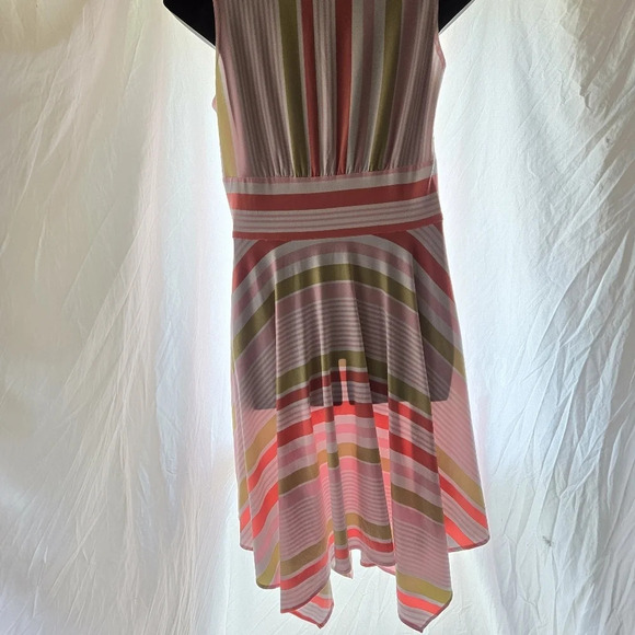 Pastel Hanky Hem Dress EUC - Picture 2 of 8